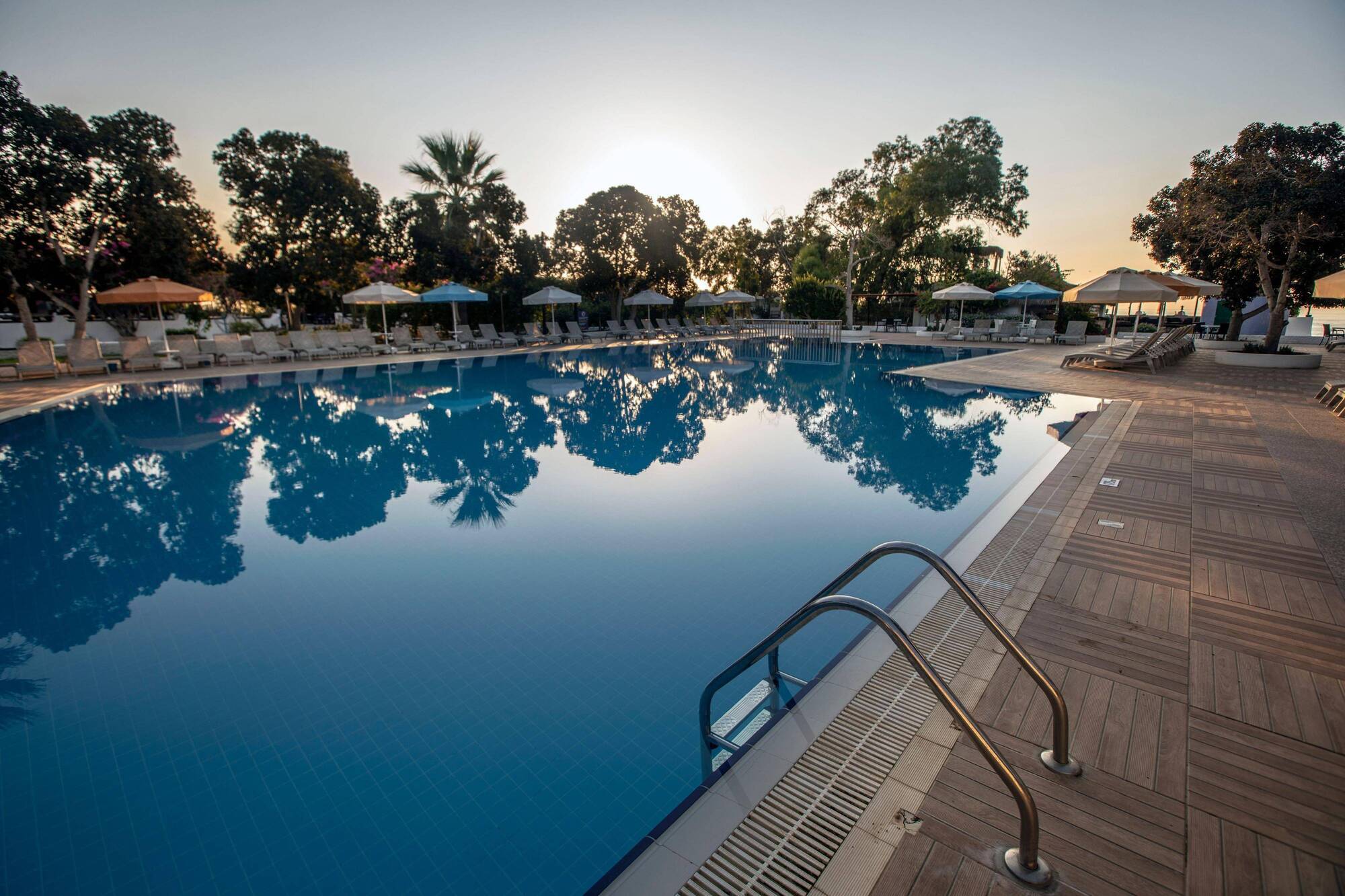 Merit Cyprus Gardens Holiday Famagusta  Bagian luar foto