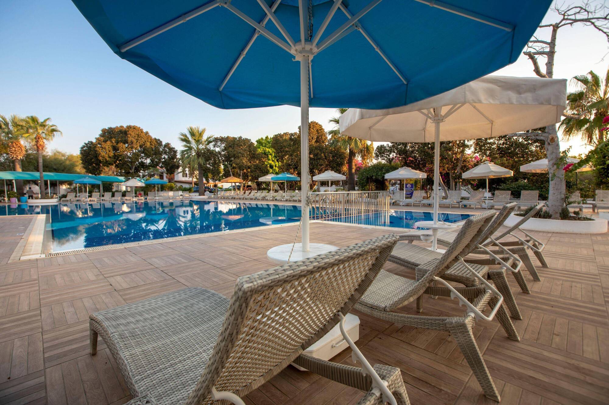 Merit Cyprus Gardens Holiday Famagusta  Bagian luar foto